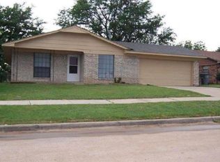 327 SW 71st St, Lawton, OK 73505
