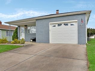 17 Pigalle St, Toms River, NJ 08757