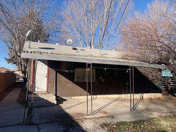 3rd image of 1435 Normal Ave
