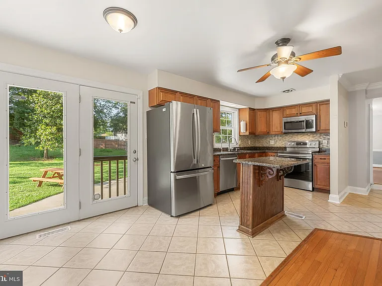 13204 Nickleson Dr — Photo 5