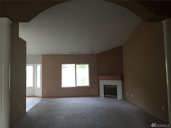 3rd image of 11105 208th Street Ct E