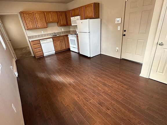 2nd image of 406 E Montgomery Ave #1B-1Ba-501Sqft