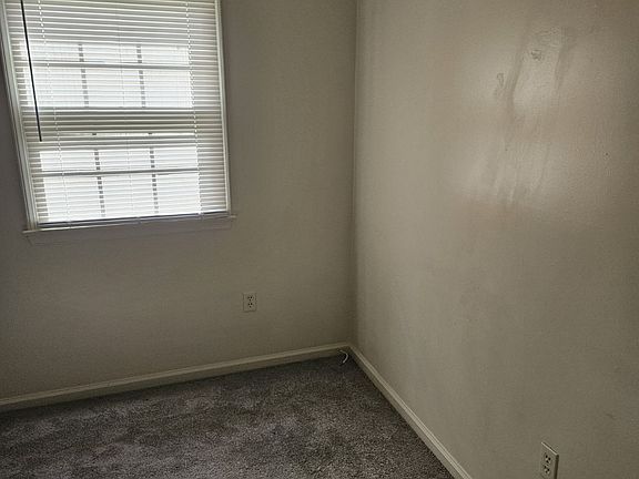 3rd image of 24 Valleywood Dr #3
