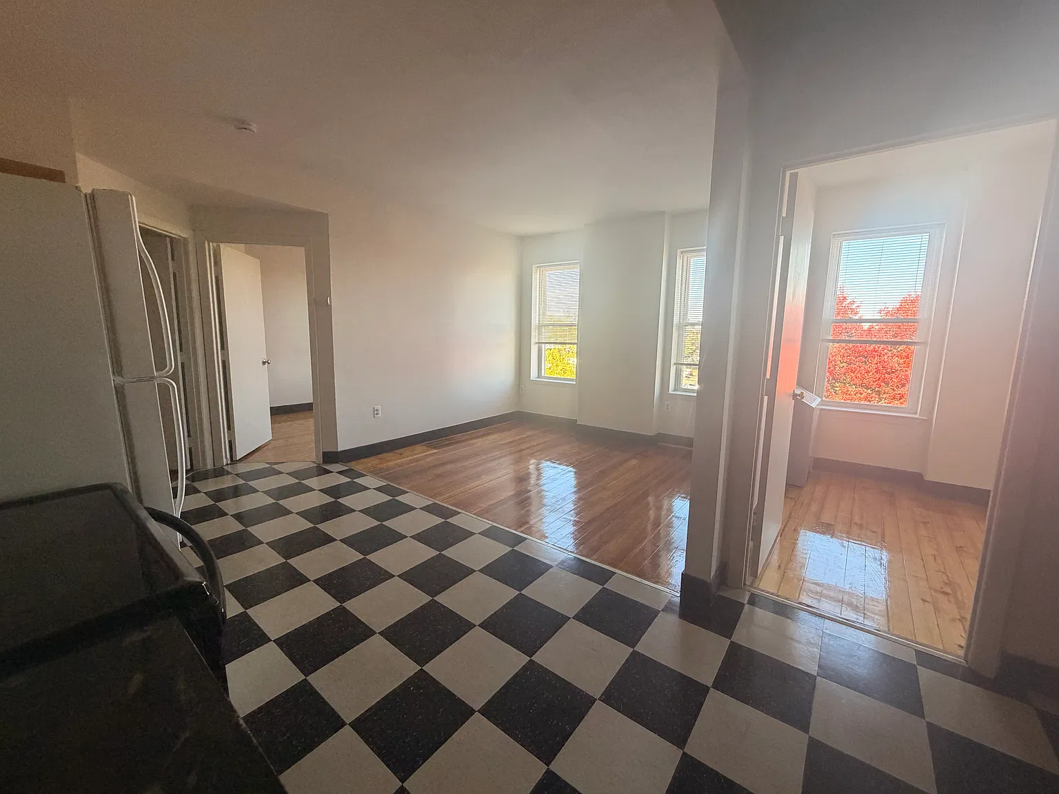 Bristol Pl, Holyoke — Photo 1