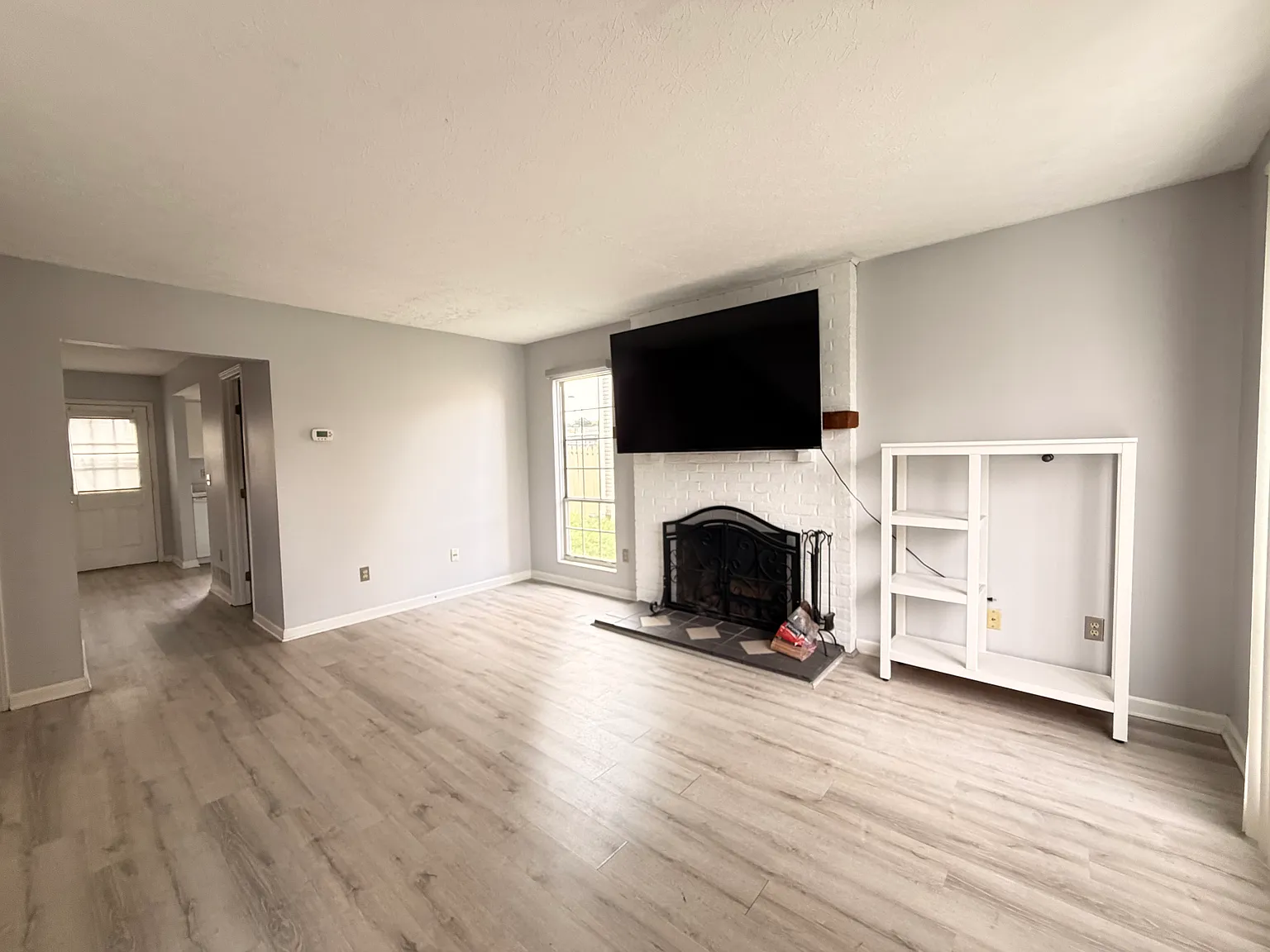 2 bed, 1.5 bath, 1156 sqft, $1,480 — Photo 2