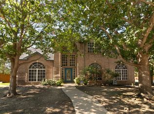 708 Red Oak Smt, Crowley, TX 76036
