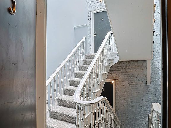 4th image of 724 Main St Unit 5