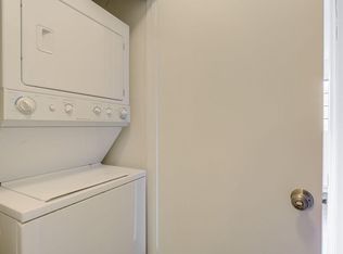 13156 Riverside Dr #4, Sherman Oaks, CA 91423