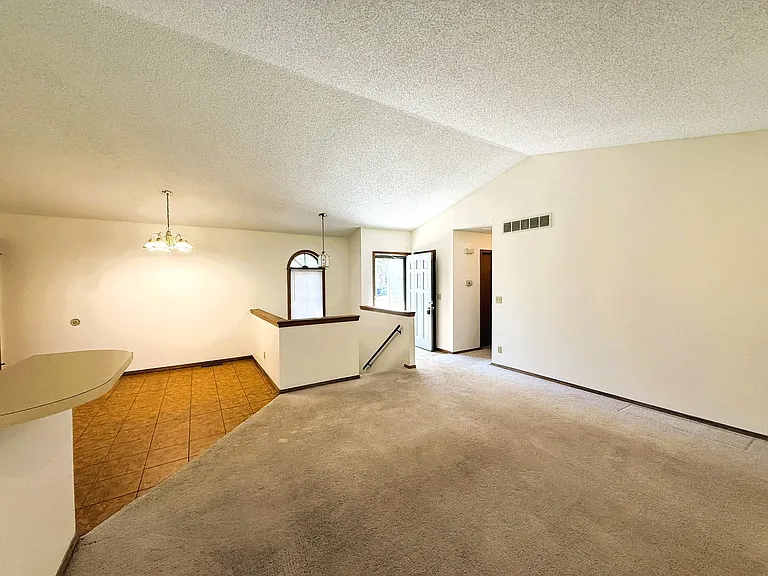 13932 E Lockmoor Cir — Photo 11