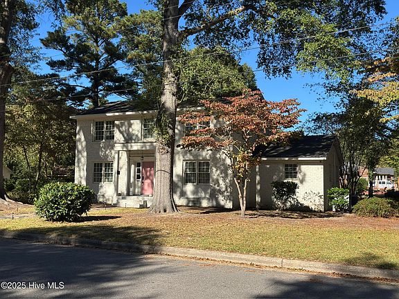 4th image of 920 W Memorial Drive W