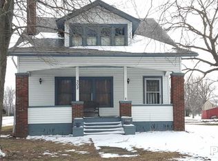 302 Sherman St, Castleton, IL 61426