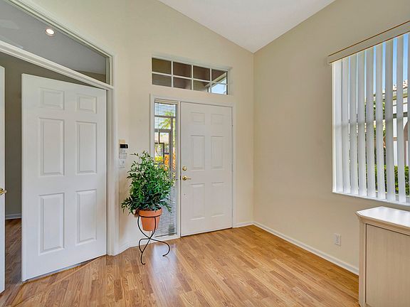 4th image of 6956 Cairnwell Drive