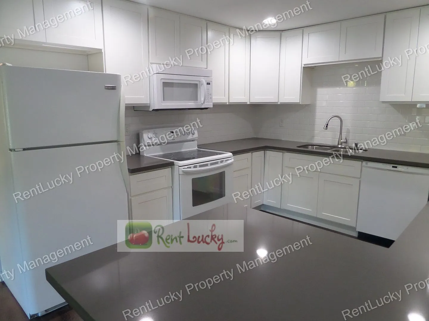 Great Updated 4-Bedroom Rambler In Great Auburn Neighborhood! — Photo 3