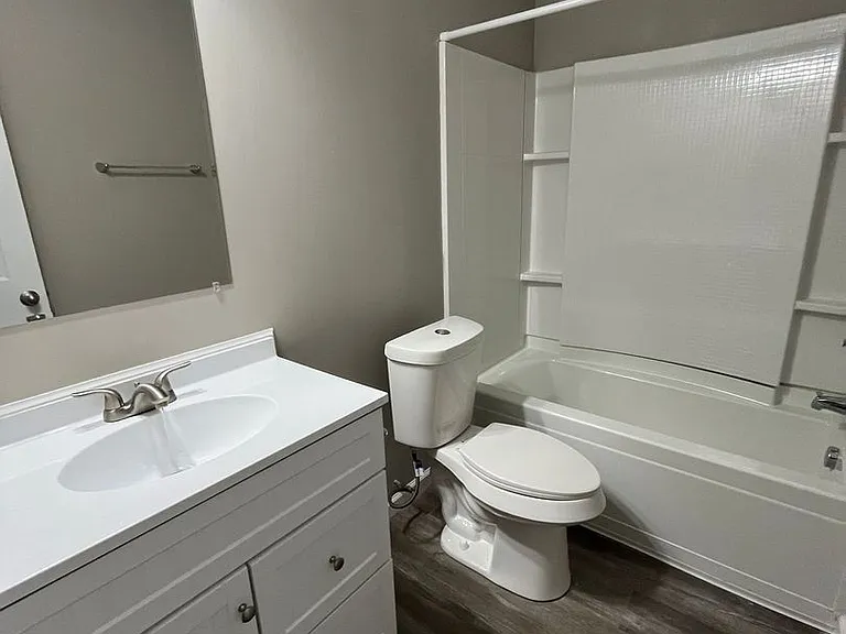 5614 S Quaker Ave #C — Photo 2