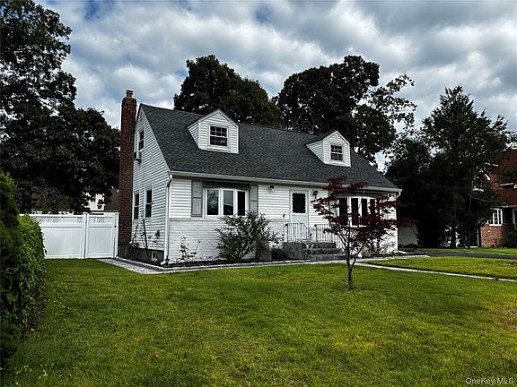 3rd image of 105 Rutledge Road