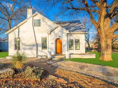 306 E Orchard St, Fredericksburg, TX, 78624