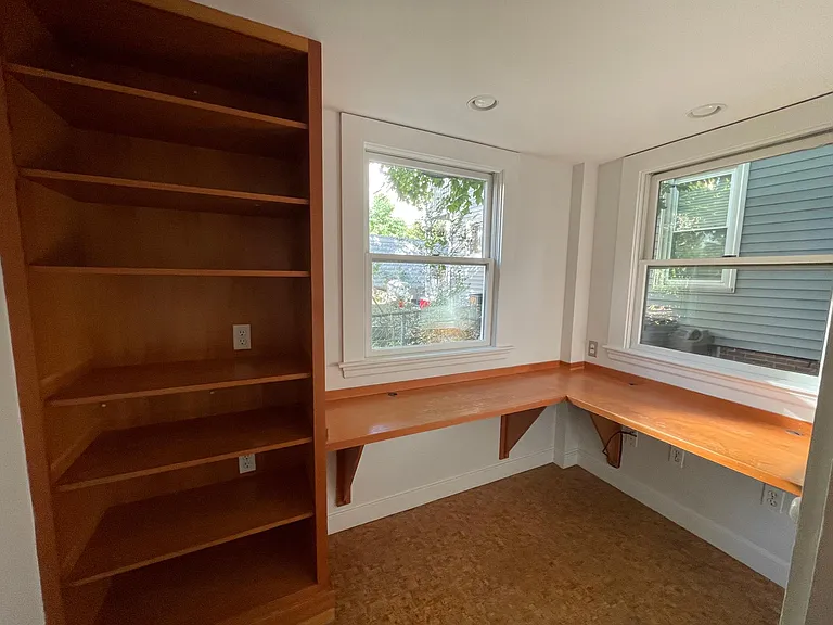 18 Laurel Ter #1 — Photo 7