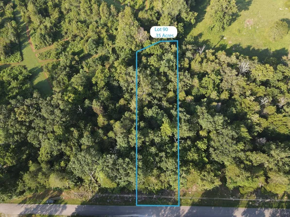 90 Lakeshore Dr, Burnside, KY 42519
