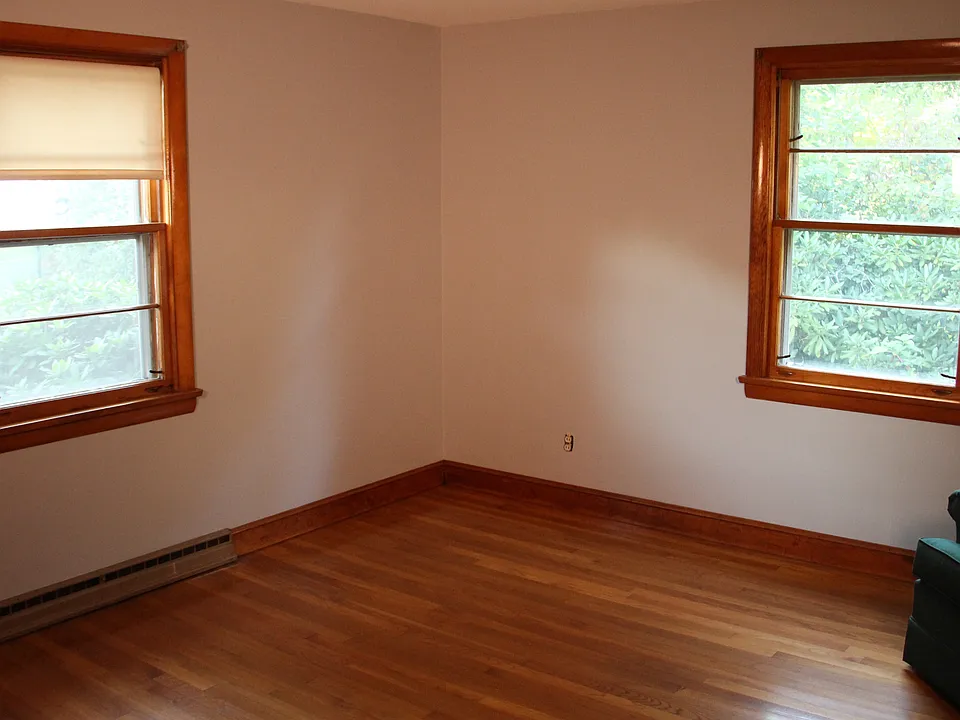 28 Elijah St