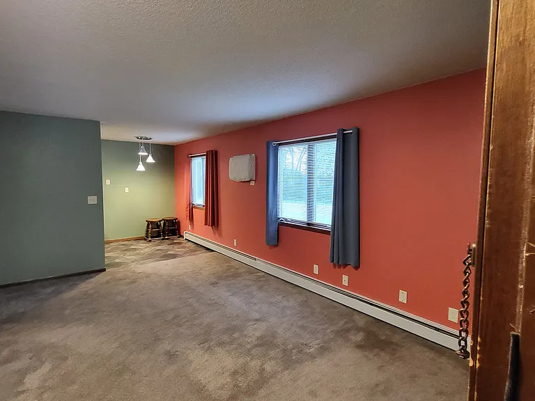 215 W Court St #2 — Photo 3
