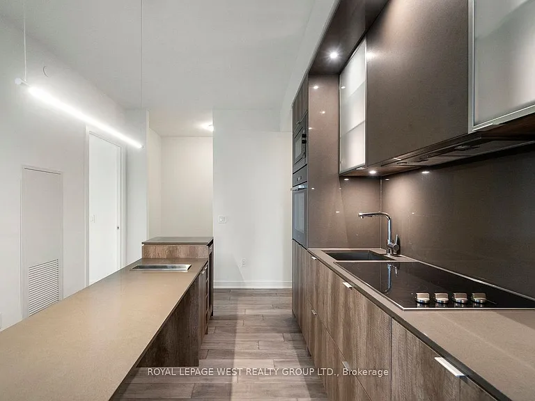 11 Yorkville Ave #1310 — Photo 14