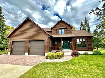 312 Oakdale Ct NE, Warroad, MN, 56763