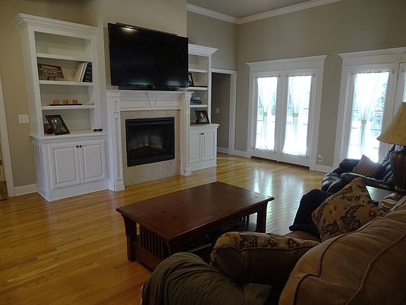 Built-ins in Living room