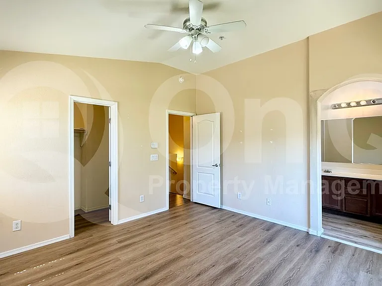 2725 E Mine Creek Rd #1085 — Photo 7