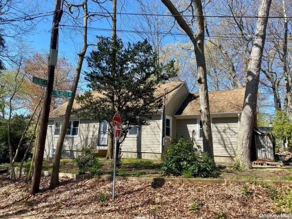 21 Walnut Avenue, Stony Brook, NY 11790
