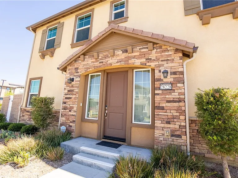 28228 Heirloom Dr — Photo 4