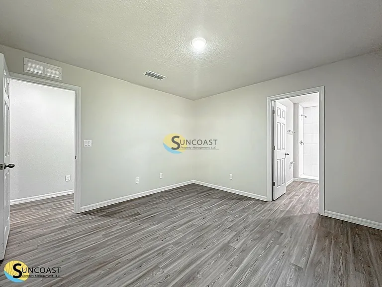 92 Buttonworth Dr #B — Photo 10