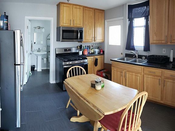 4th image of 2429 S Oakley Ave #2F