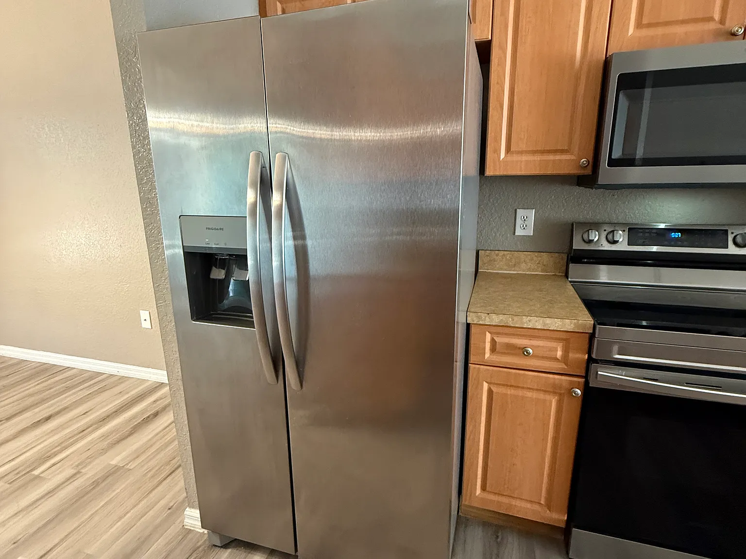 3 bed, 1858 sqft, $2,000 — Photo 4
