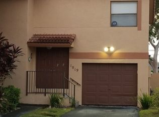 1019 SW 112th Ter, Pembroke Pines, FL 33025