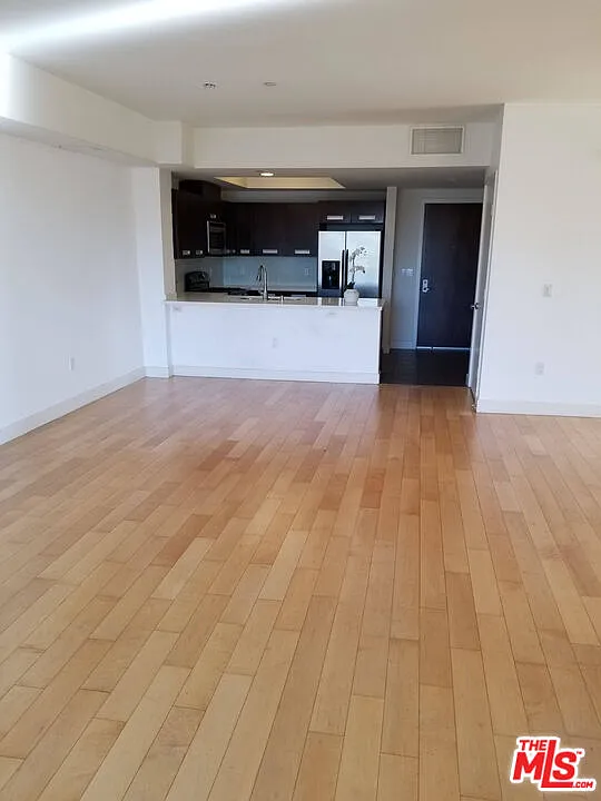 Studio, 1.0 bath, 695 sqft, $2,495 — Photo 3