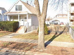 4838 W Montrose Ave, Chicago, IL 60641