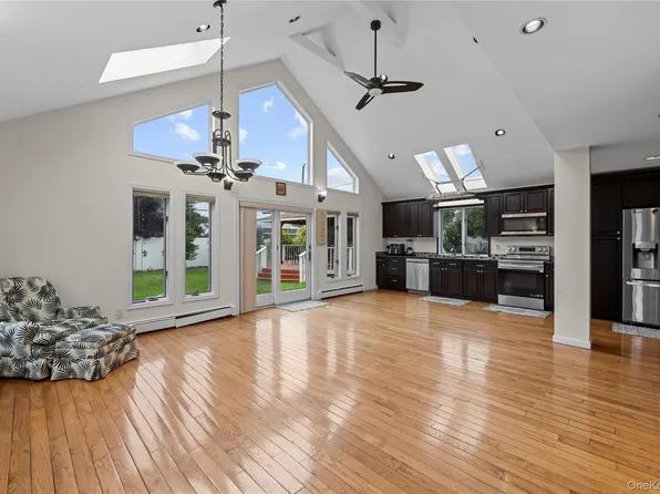 78 Pengon Circle, East Meadow, NY 11554