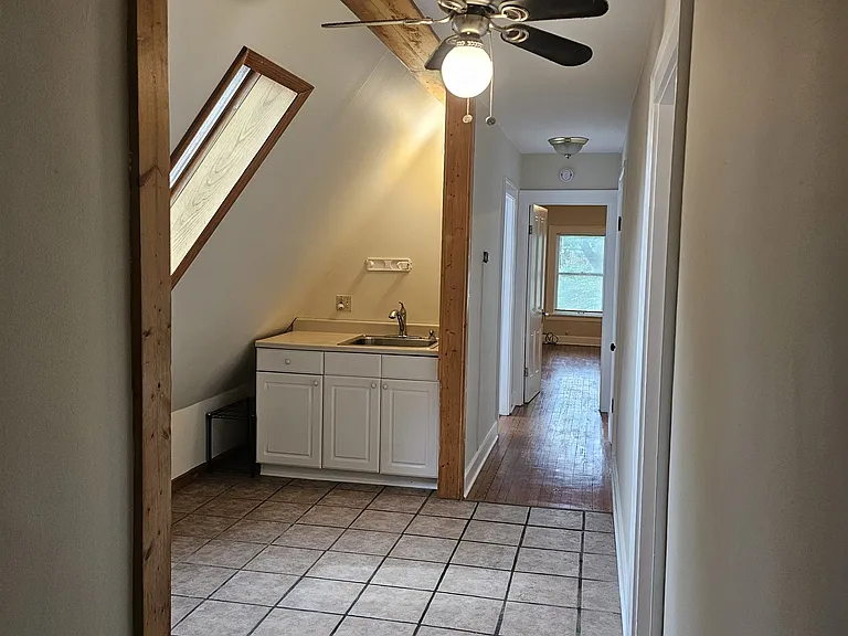 2863 E Derbyshire Rd #3 — Photo 17