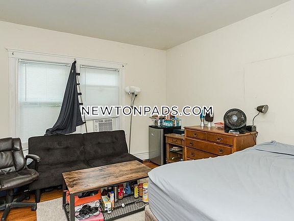 3rd image of 62 Algonquin Rd #1