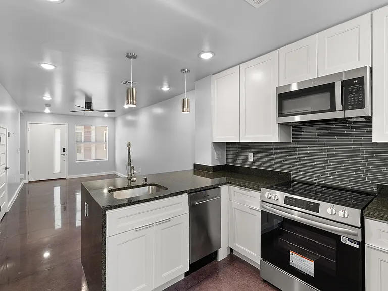 1380 Monte Vista Ave #C — Photo 4