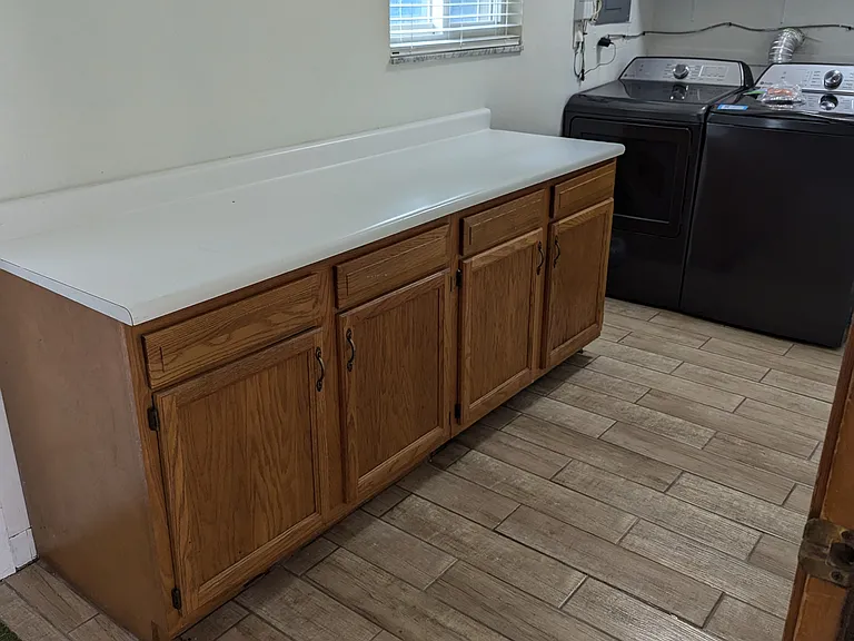 623 Crestview Dr — Photo 8