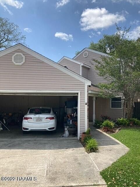 1st image of 504 W Brentwood Blvd