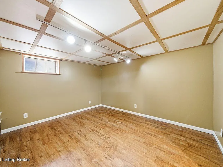 1209 Valley Dr — Photo 34