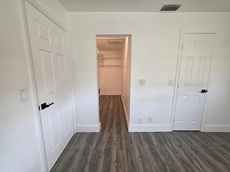 718 Whippoorwill Ln — Photo 37