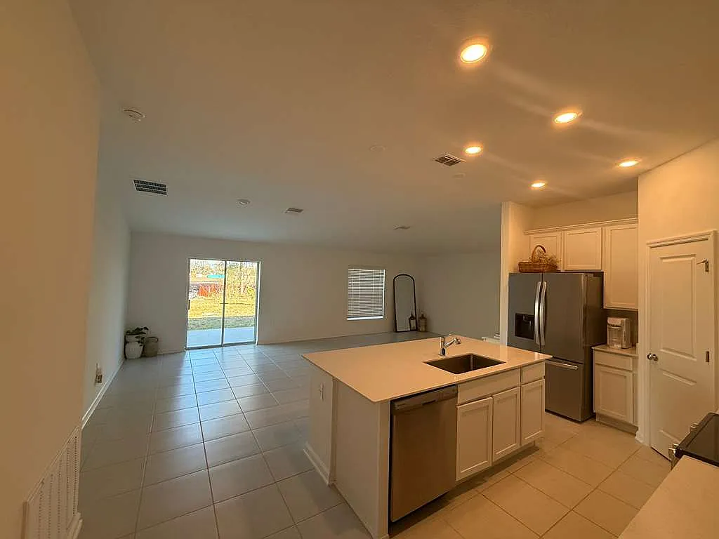 2359 Pocky Way - 1 — Photo 3