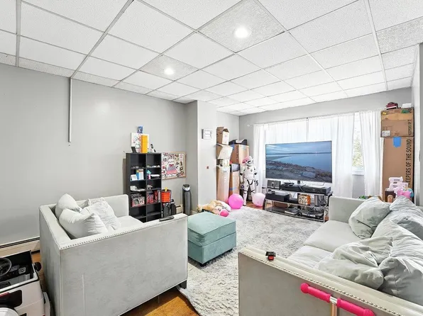 163 Lincoln Street image 6 of 27