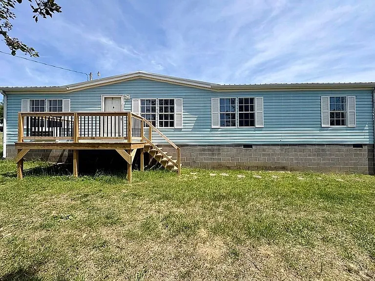 202 One Tree Ln — Photo 1
