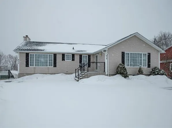 615 Topsail Road, St. John's, NL A1E2E1