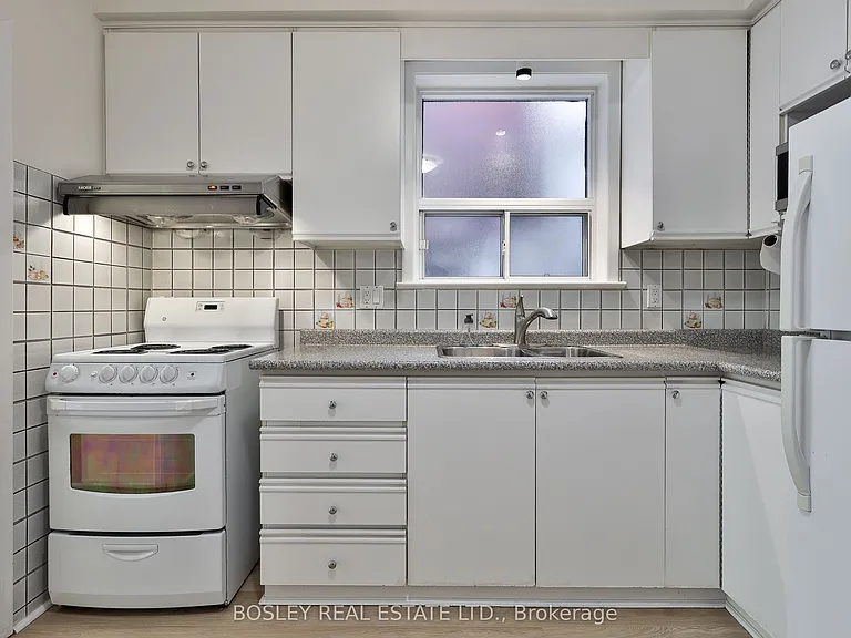 144 Evelyn Ave #LOWER — Photo 12