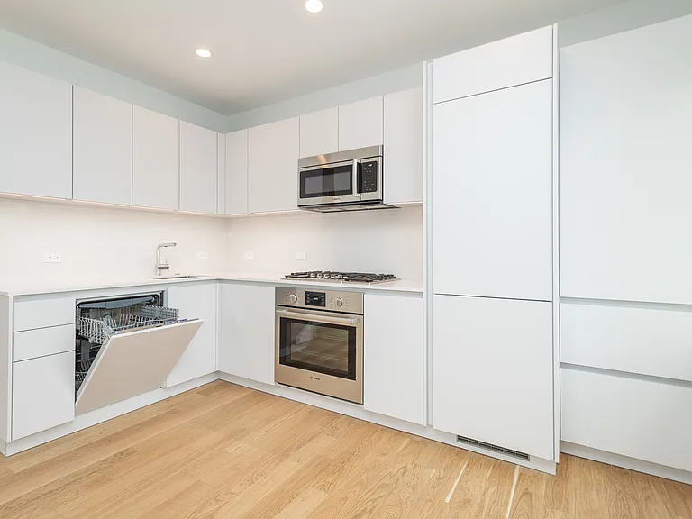 127 Highland Ave #38 — Photo 7